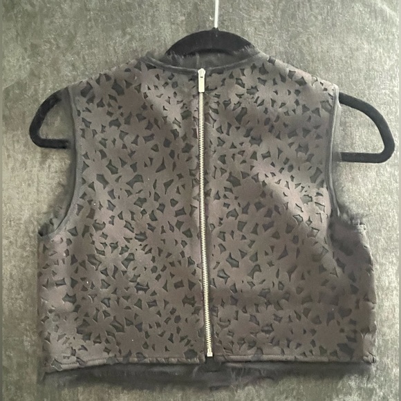 Elizabeth & James set. Laser cut out. Crop top & pencil skirt. - Picture 5 of 7